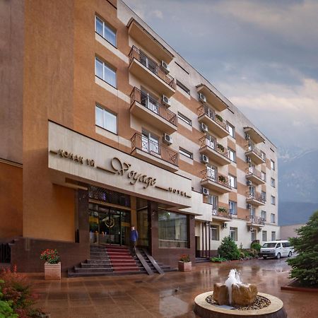 โวยาจโฮเต็ล Hotel อัลมาตี ภายนอก รูปภาพ