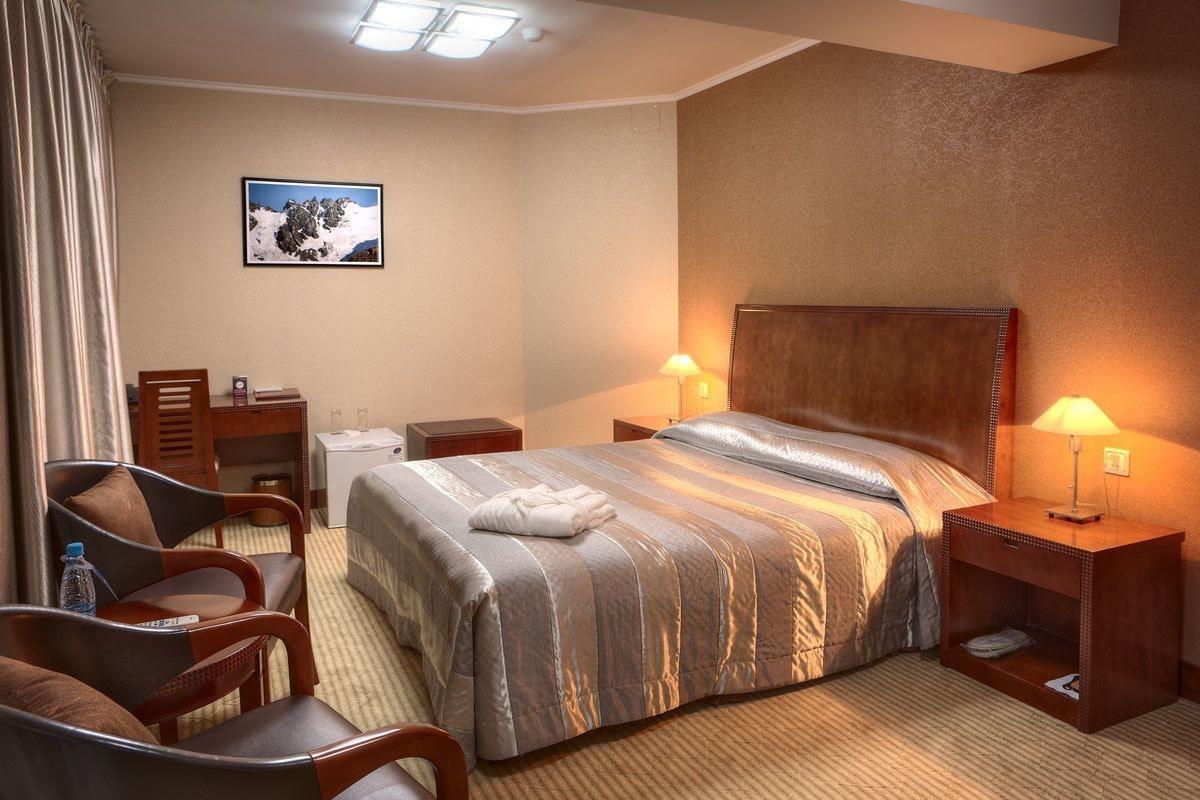 โวยาจโฮเต็ล Hotel อัลมาตี ภายนอก รูปภาพ