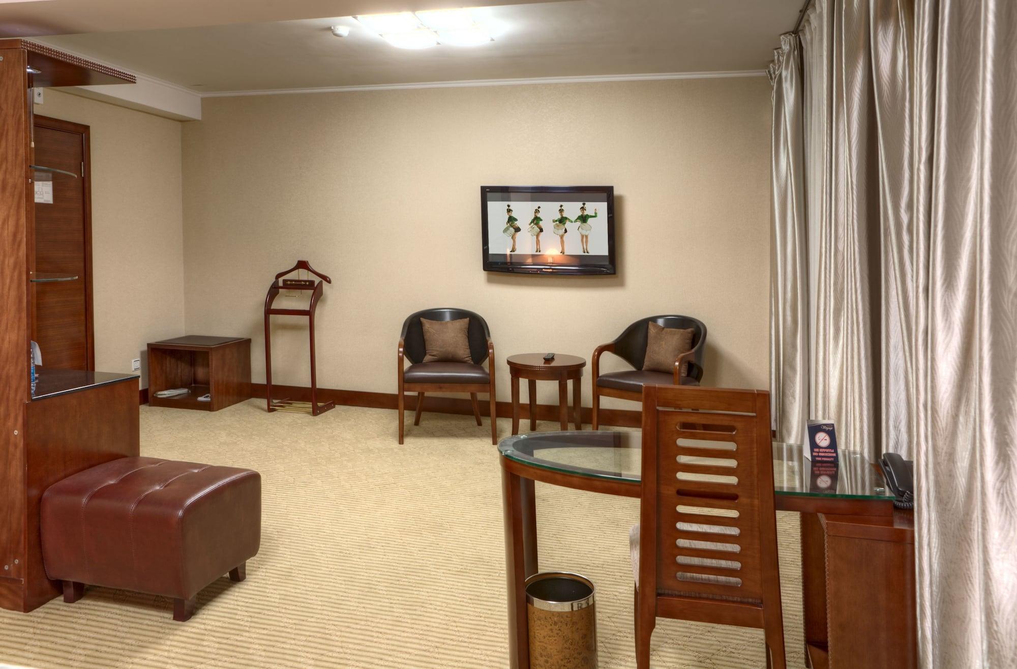 โวยาจโฮเต็ล Hotel อัลมาตี ภายนอก รูปภาพ